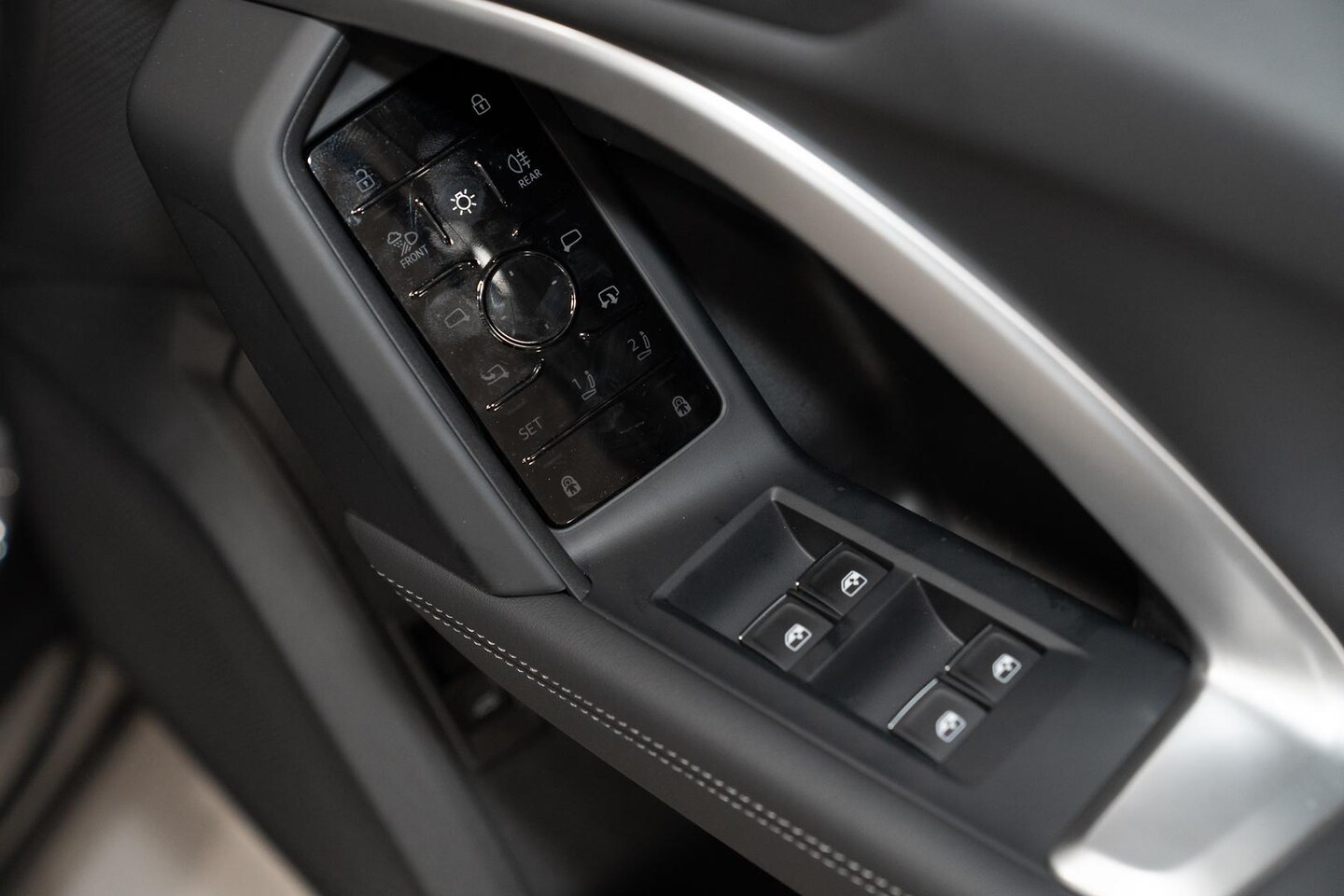 Image about Audi Q5 SUV TDI quattro 150 kW