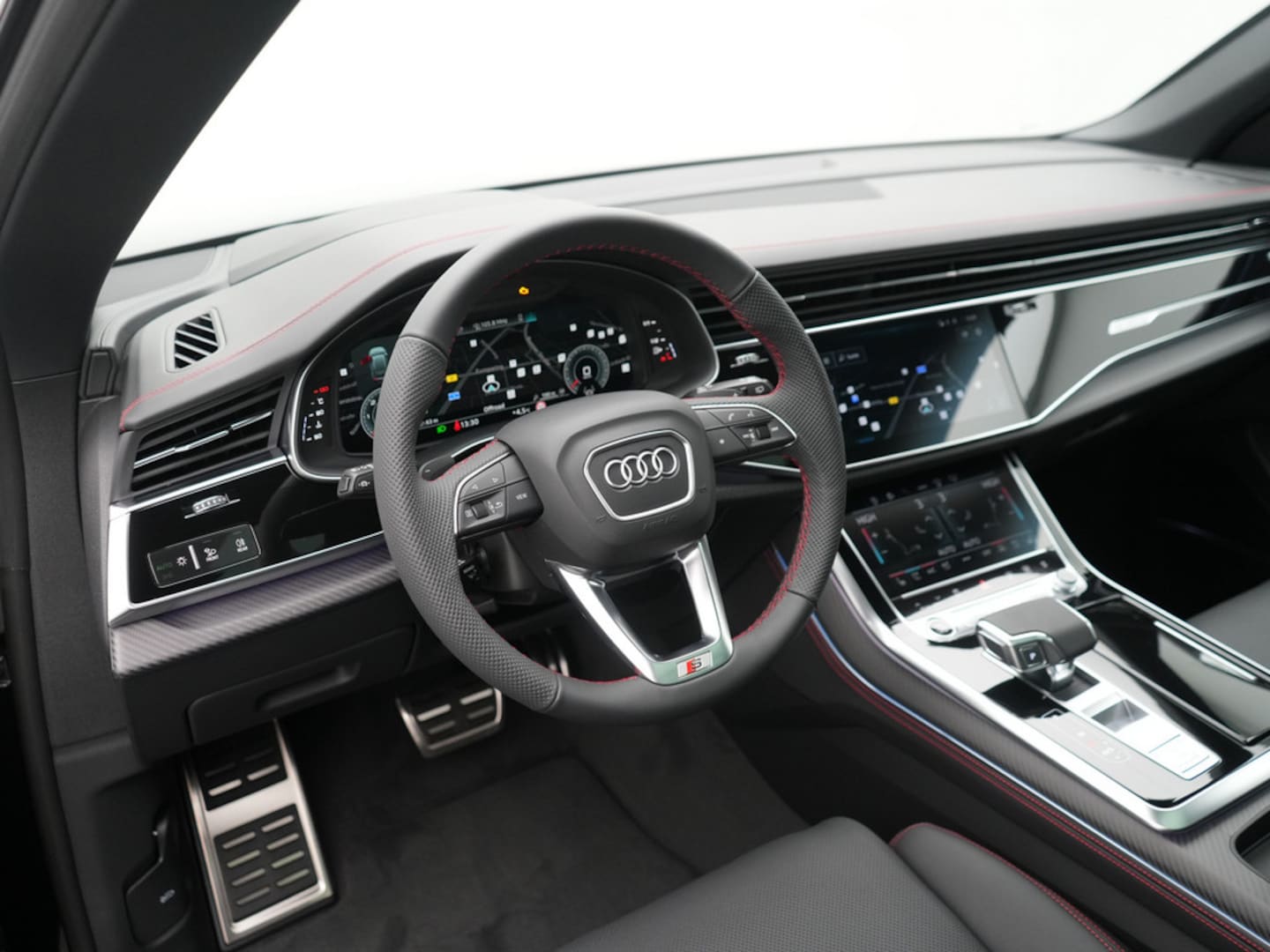 Bild über Audi Q8 SUV S line business TDI quattro 210 kW tiptronic - für weitere Informationen kontaktieren Sie den Audi Partner