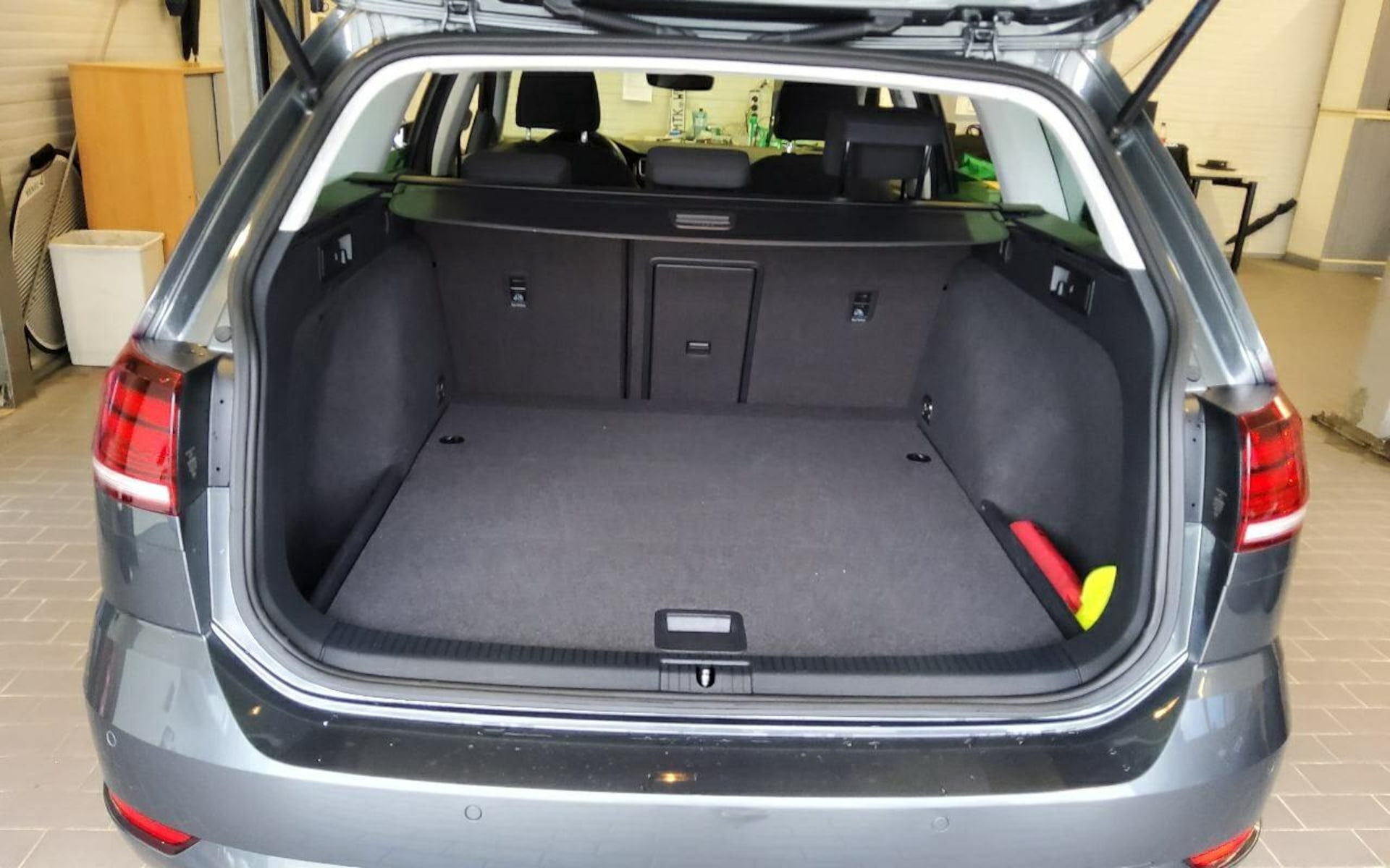 Volkswagen Golf Variant United