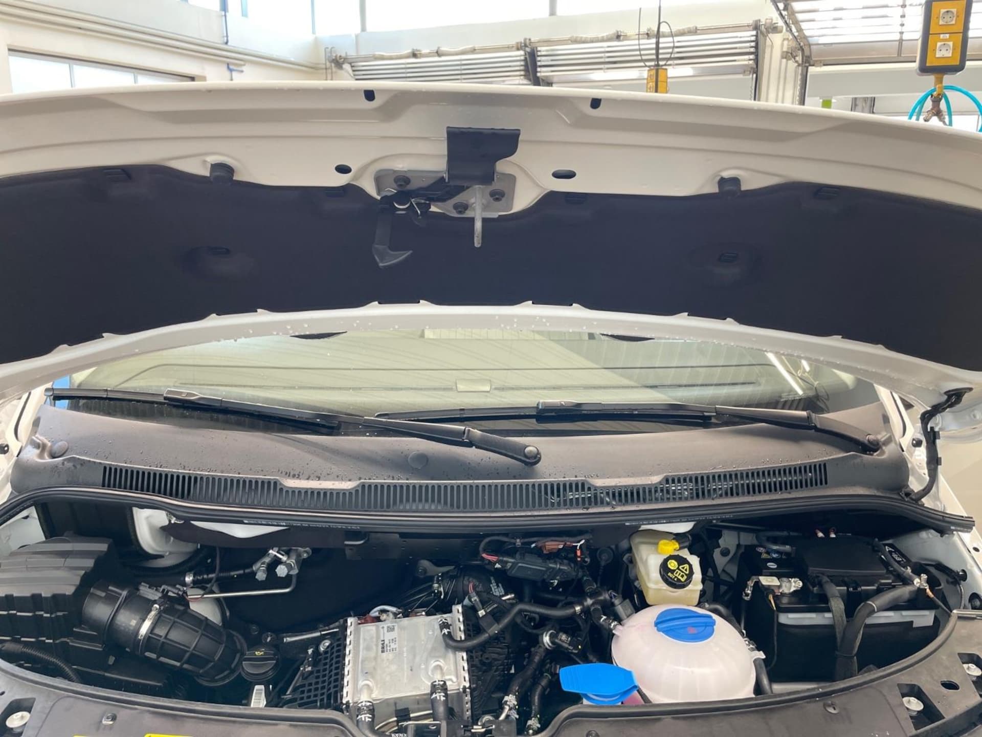 Volkswagen T6.1 Transporter Kasten langer Radstand
