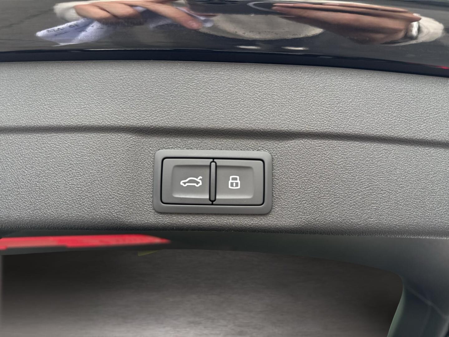 Bild über Audi A6 Avant TDI 150 kW S tronic - für weitere Informationen kontaktieren Sie den Audi Partner