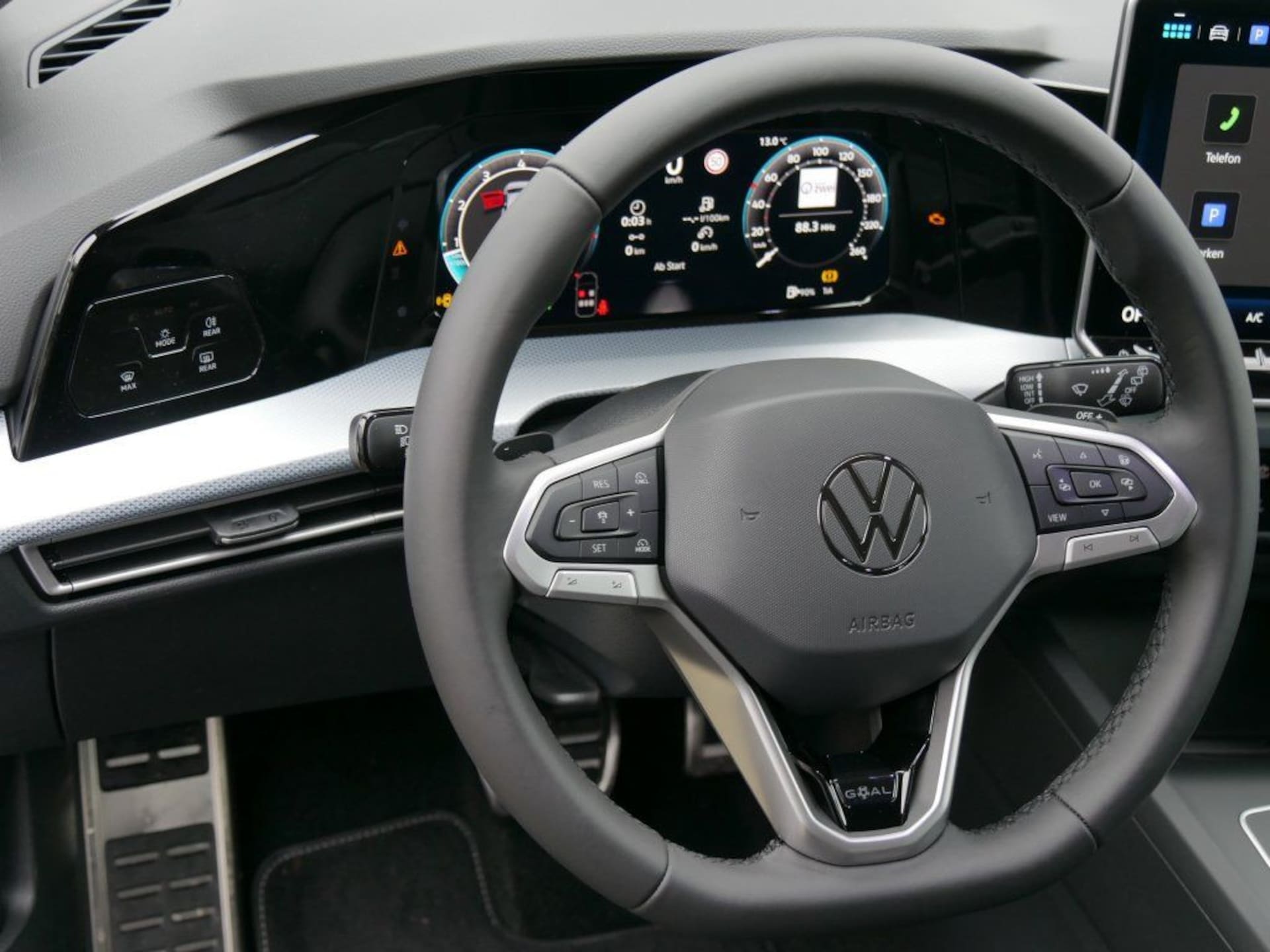 Volkswagen Golf Life