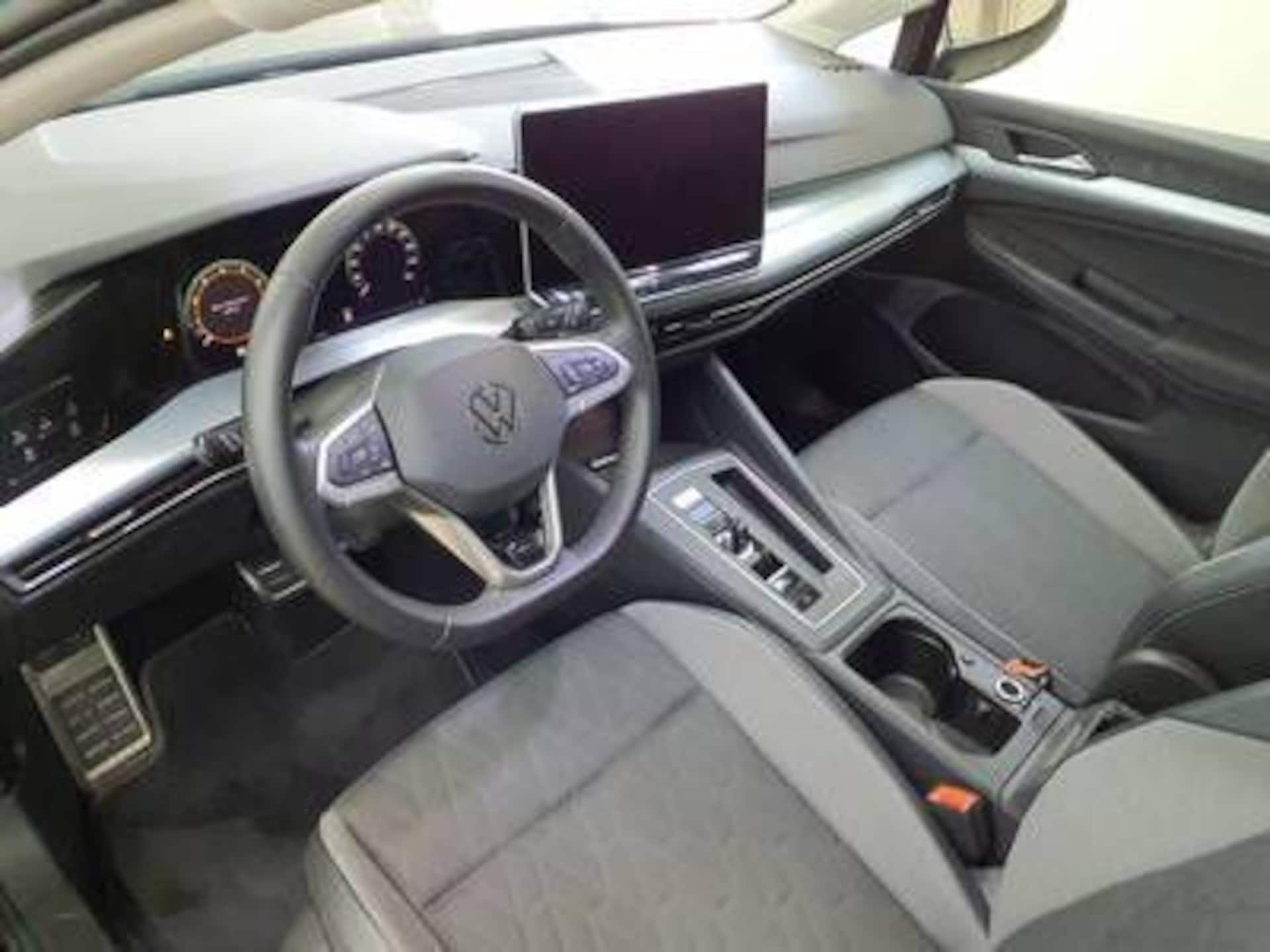 Volkswagen Golf Life