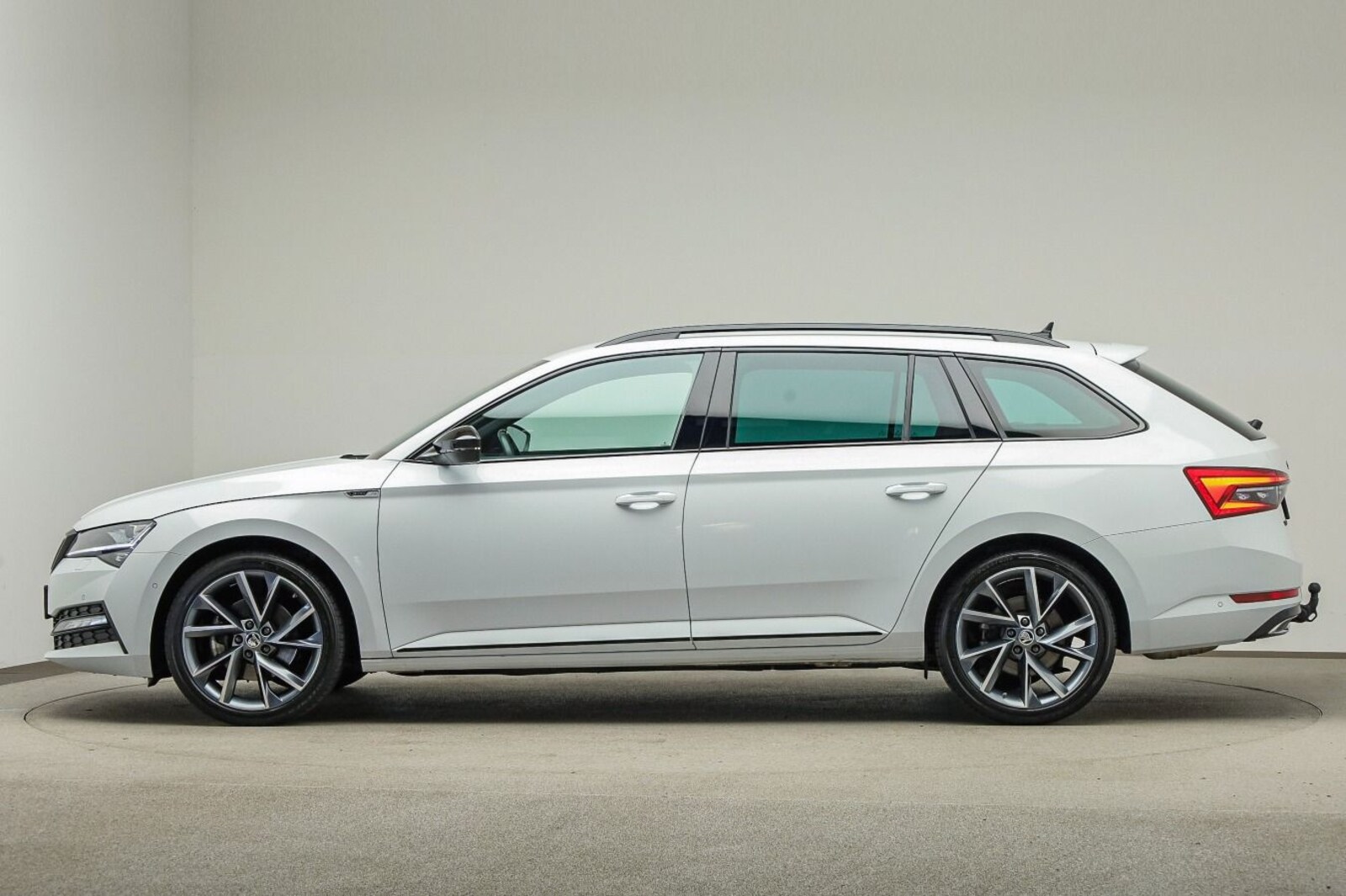 Škoda Superb Combi – Bild 4
