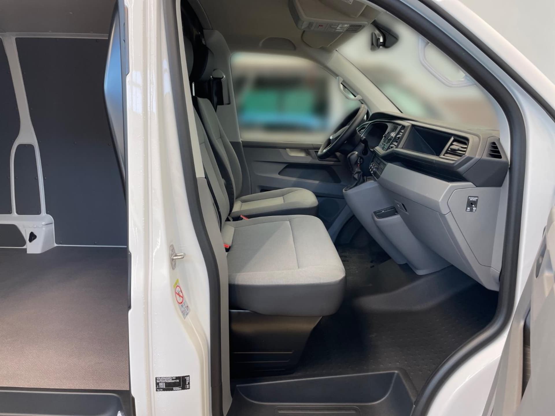 Volkswagen T6.1 Transporter Kasten langer Radstand