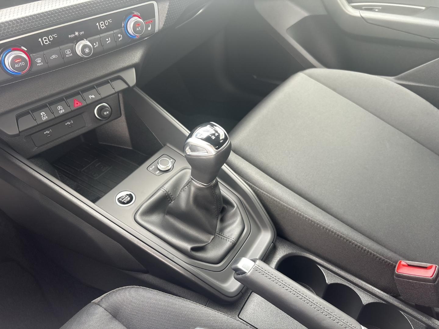 Bild über Audi A1 Sportback 30 TFSI Schaltgetriebe - für weitere Informationen kontaktieren Sie den Audi Partner