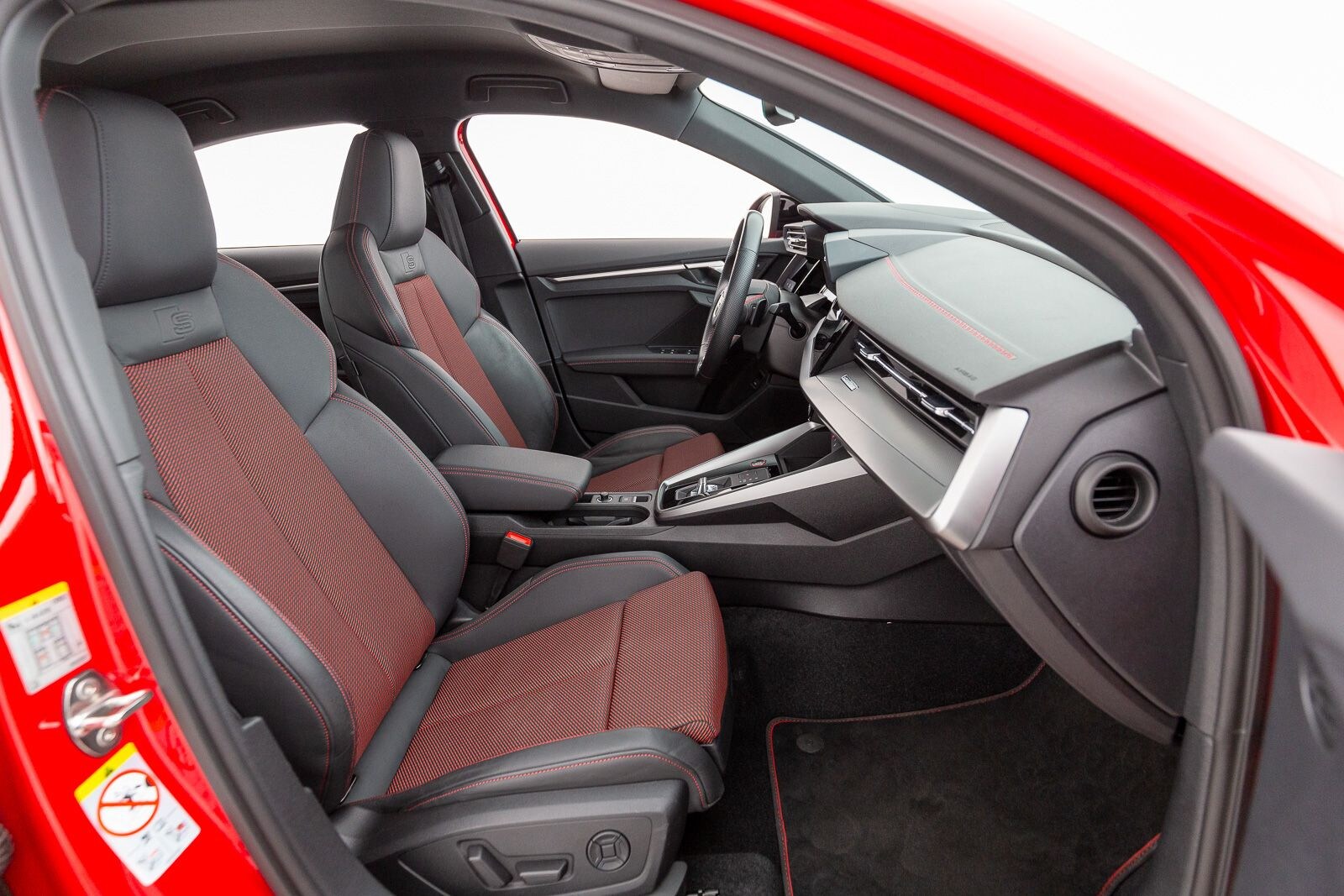 Image about Audi S3 Limousine TFSI quattro S tronic