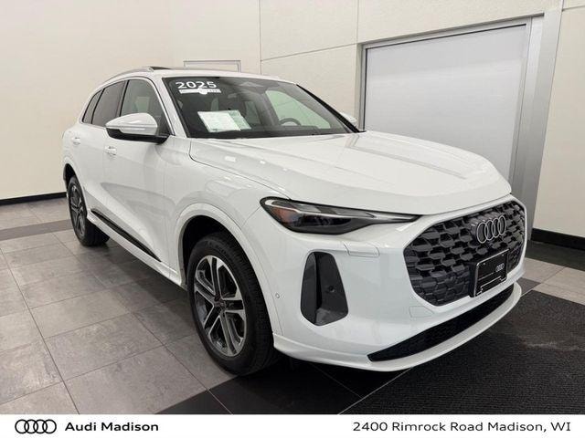 Photo of 2025 Audi Q5