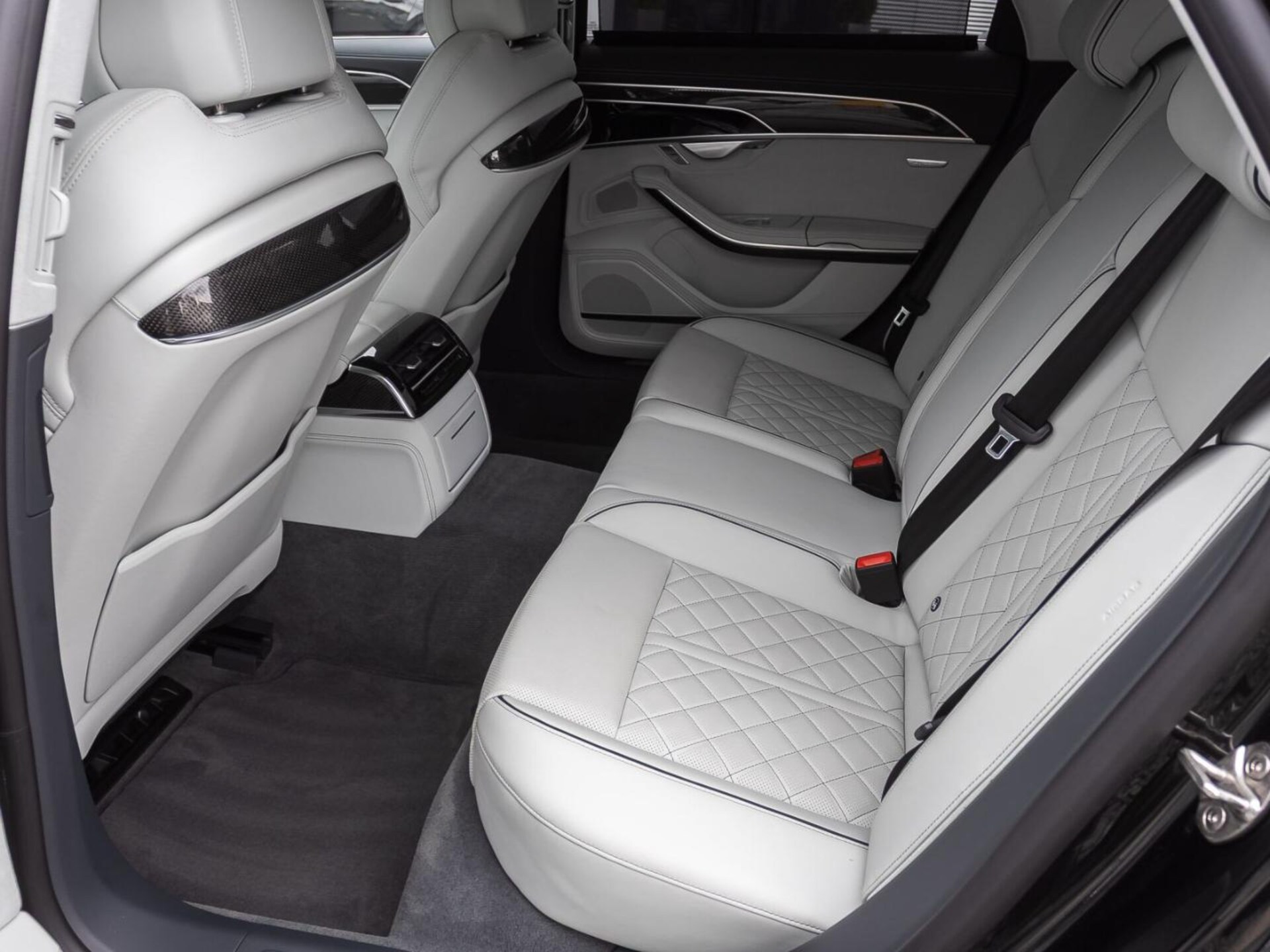 Audi S8