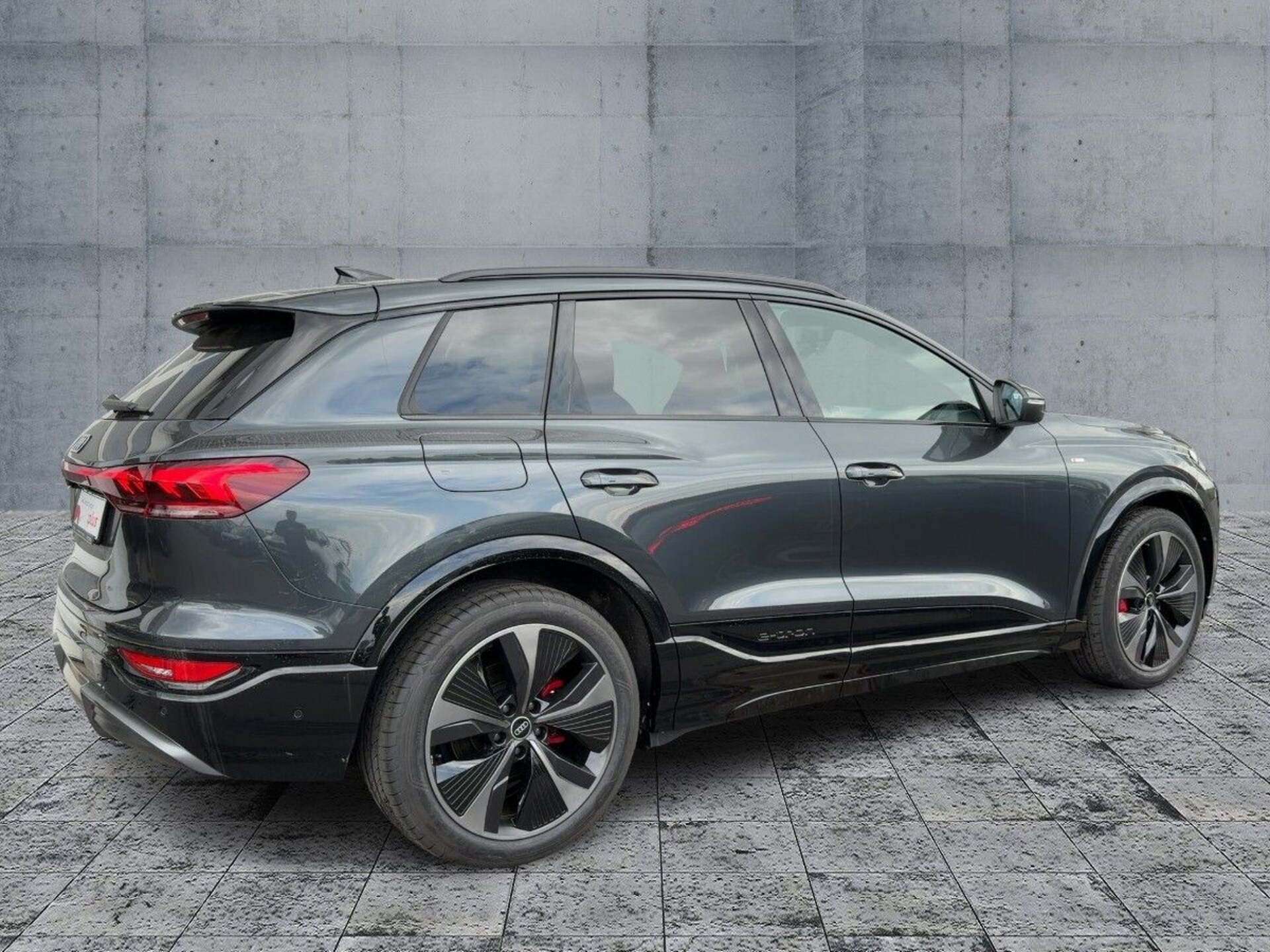 Audi Q6 SUV e-tron