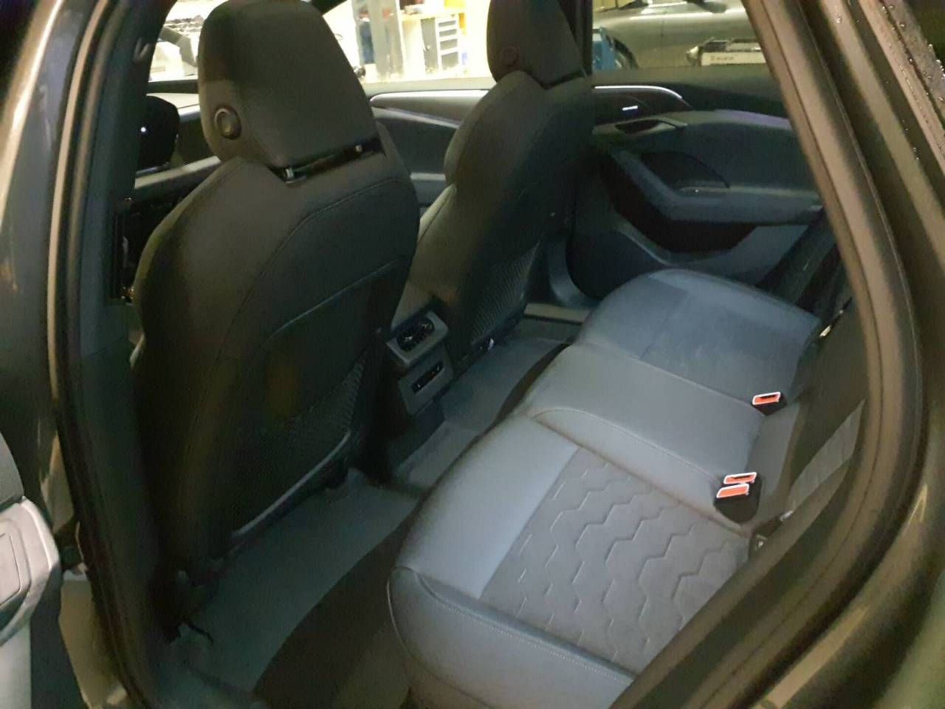 Audi A6 Avant e-tron edition one