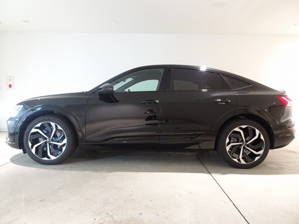 Image about Audi Q8 Sportback e-tron 55 e-tron S line