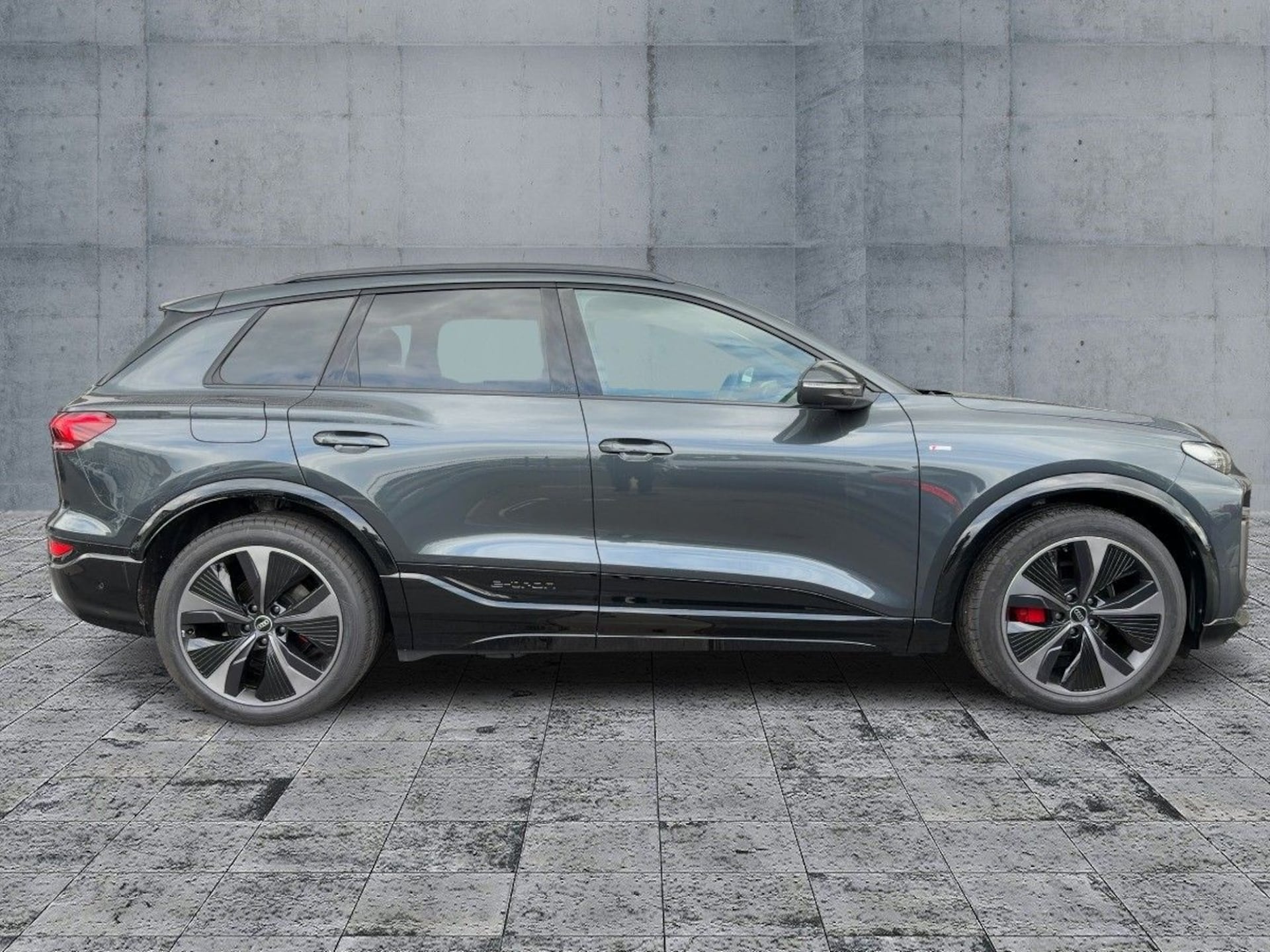 Audi Q6 SUV e-tron