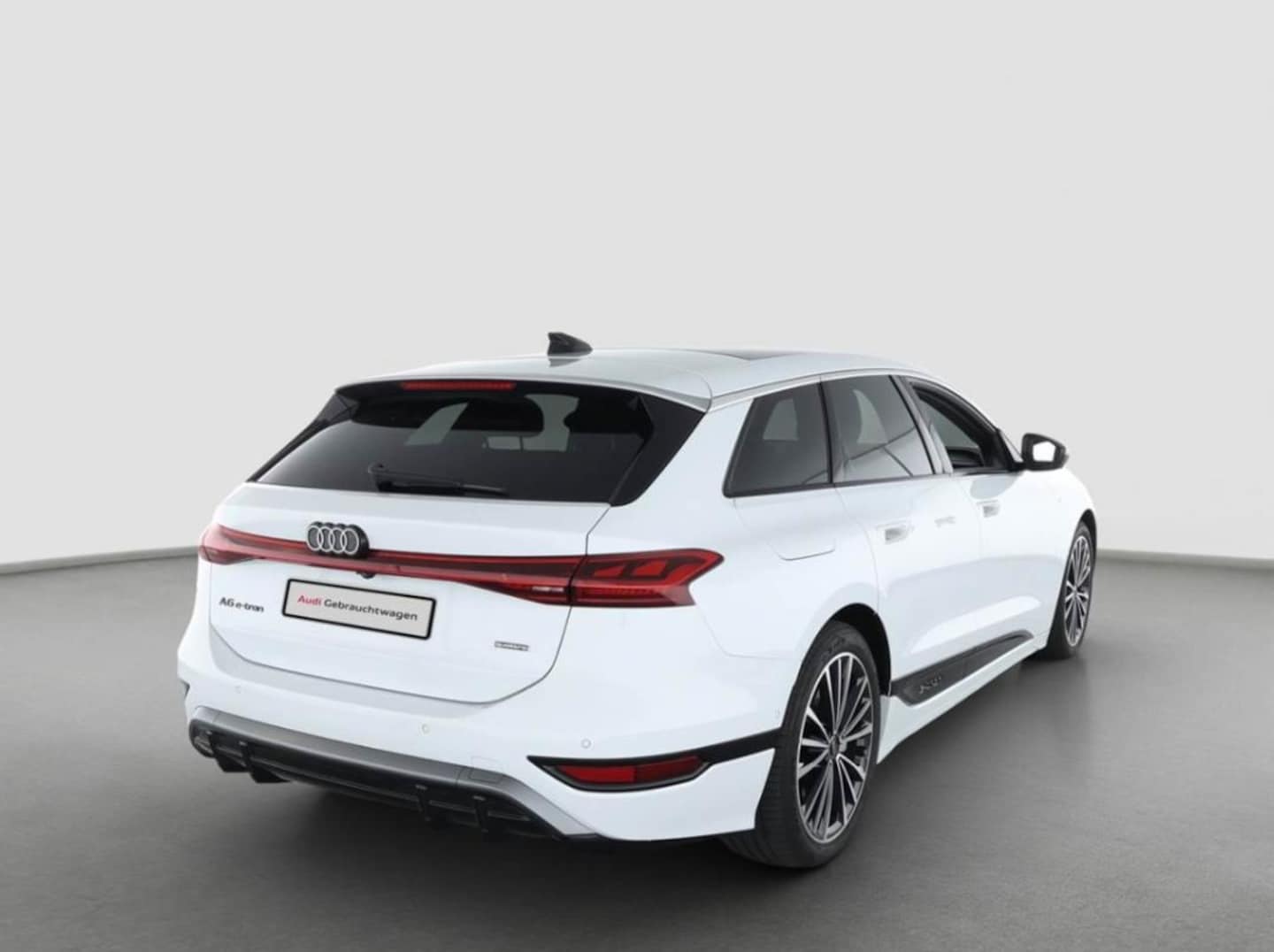 Bild über Audi A6 Avant e-tron S line business e-tron quattro 315 kW - für weitere Informationen kontaktieren Sie den Audi Partner