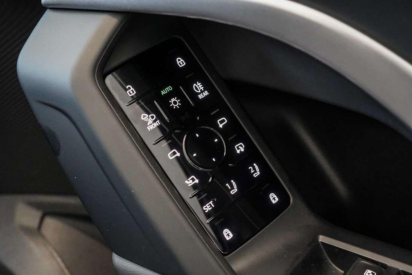 Image about Audi Q5 SUV e-hybrid quattro S tronic
