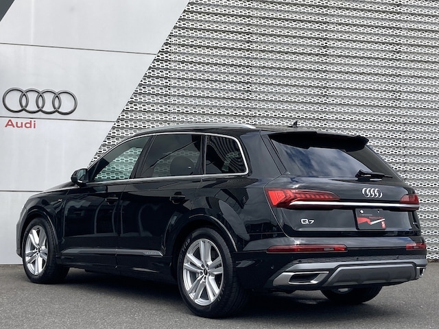 Audi Q7 50 TDI quattro S line kW(PS) tiptronic for more details contact your dealer