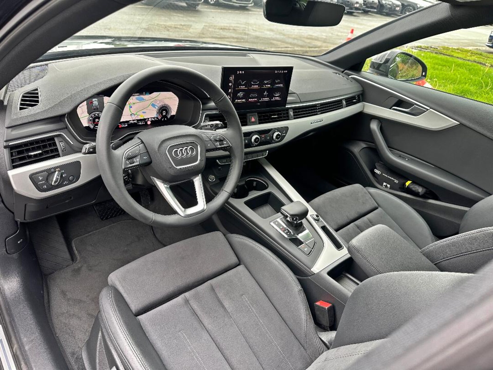 Audi A4 Avant S line