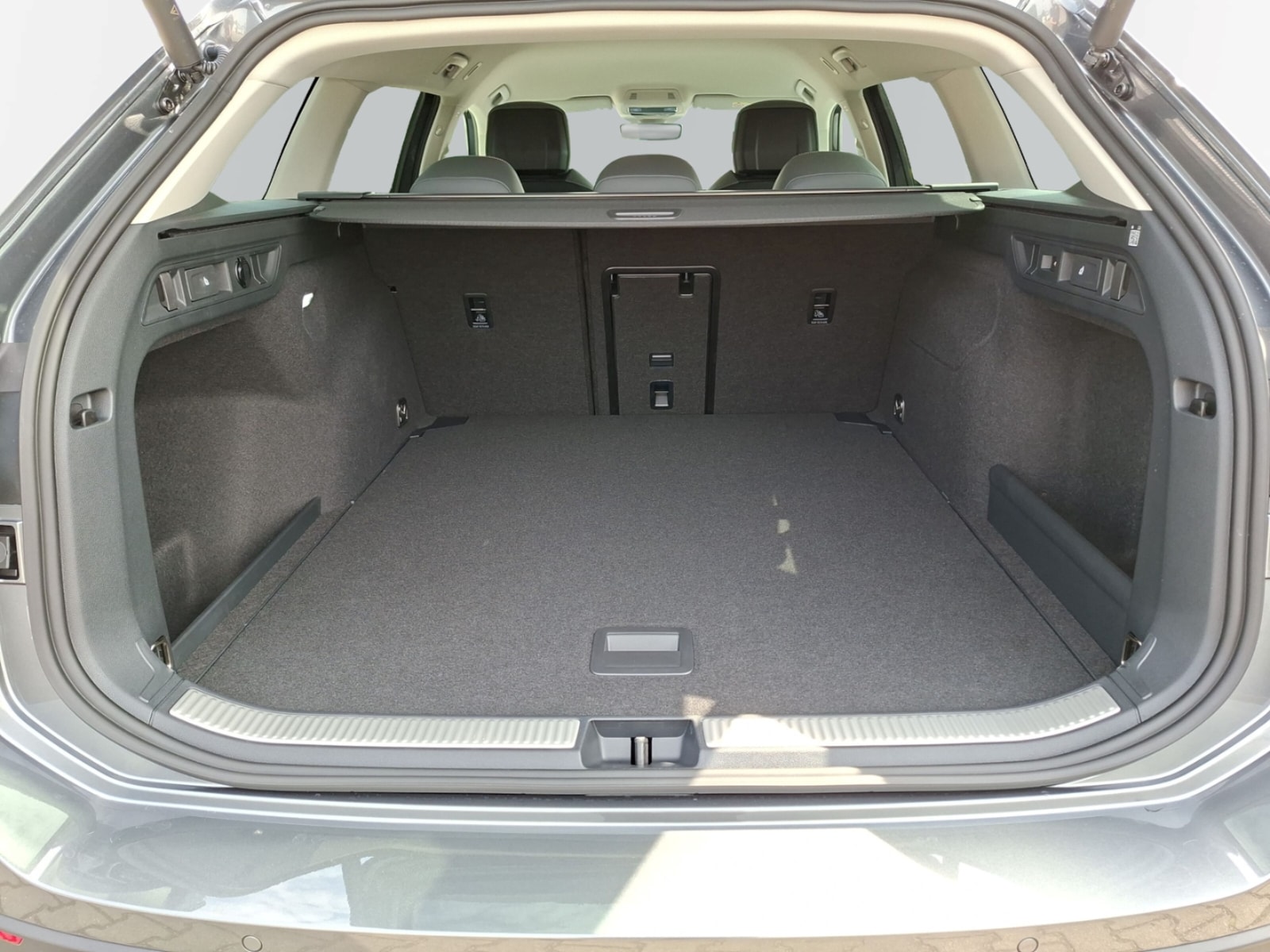 Volkswagen Passat – Bild 7