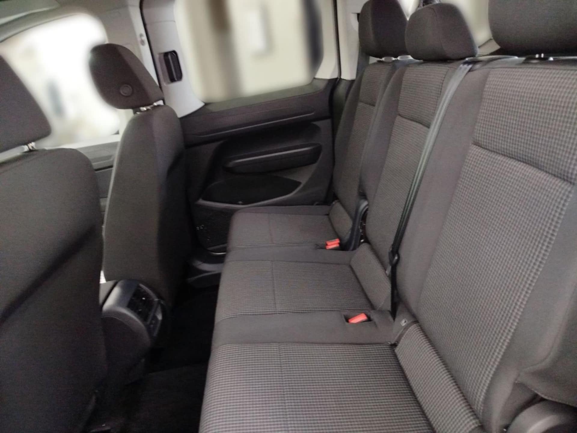 Volkswagen Caddy Basis-Modell