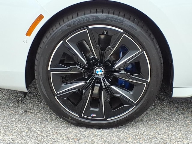 2025 BMW