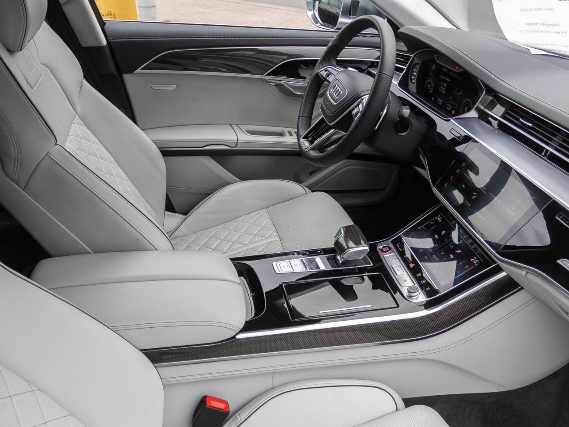 Audi S8
