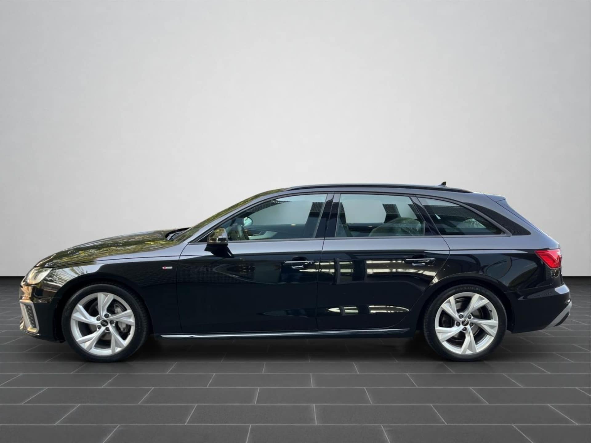Audi A4 Avant S line