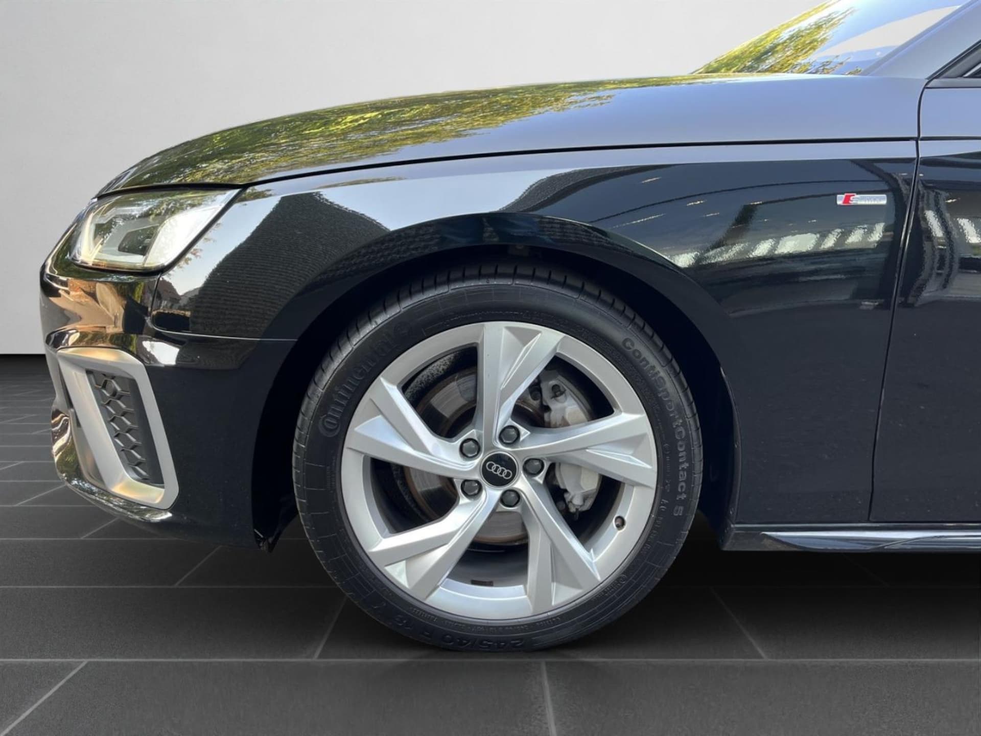 Audi A4 Avant S line