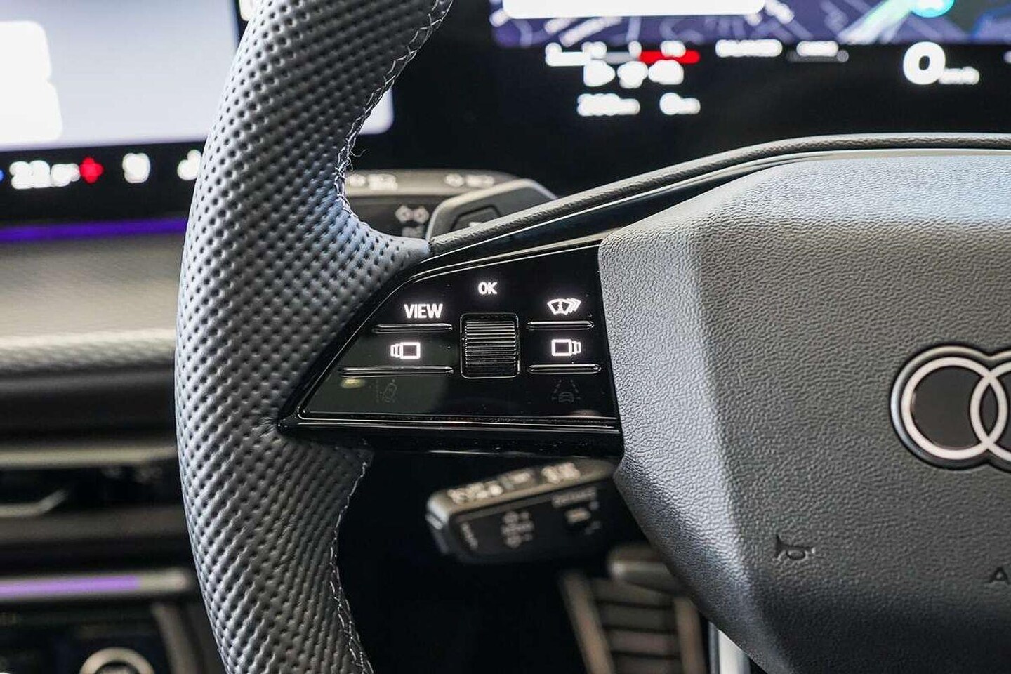 Image about Audi Q5 SUV e-hybrid quattro S tronic