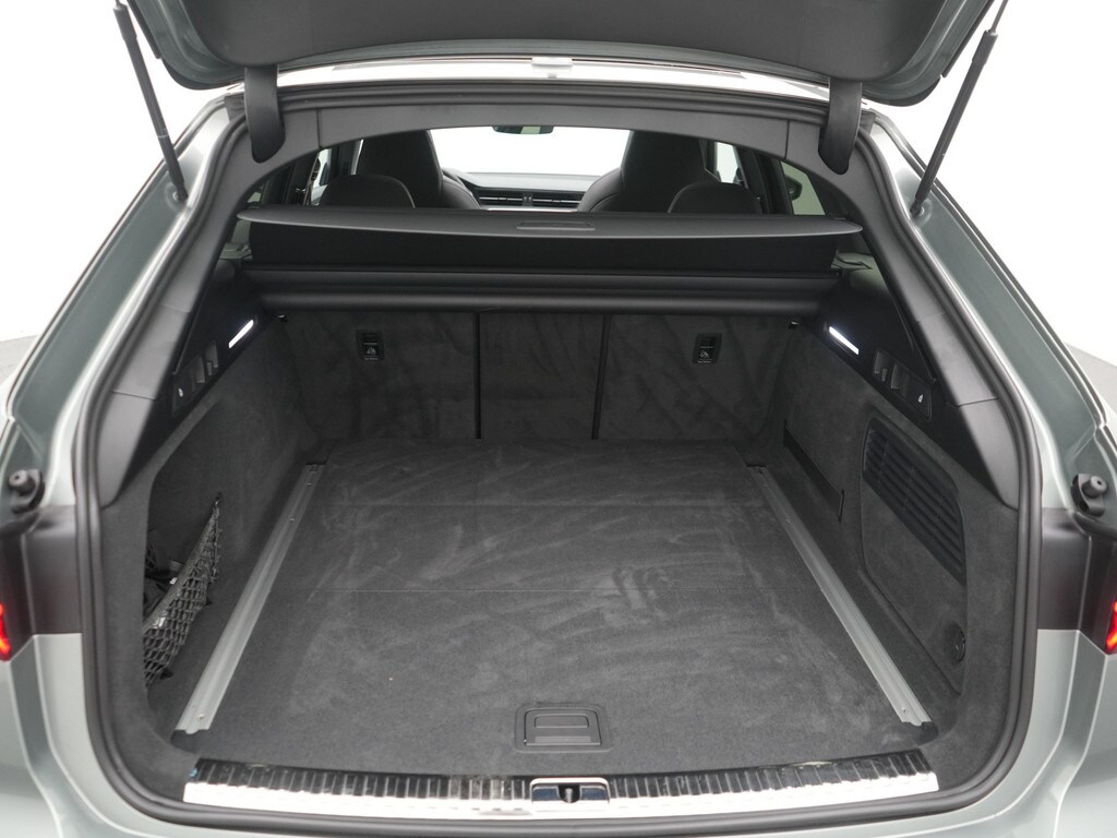 Image about Audi RS 6 Avant performance quattro tiptronic