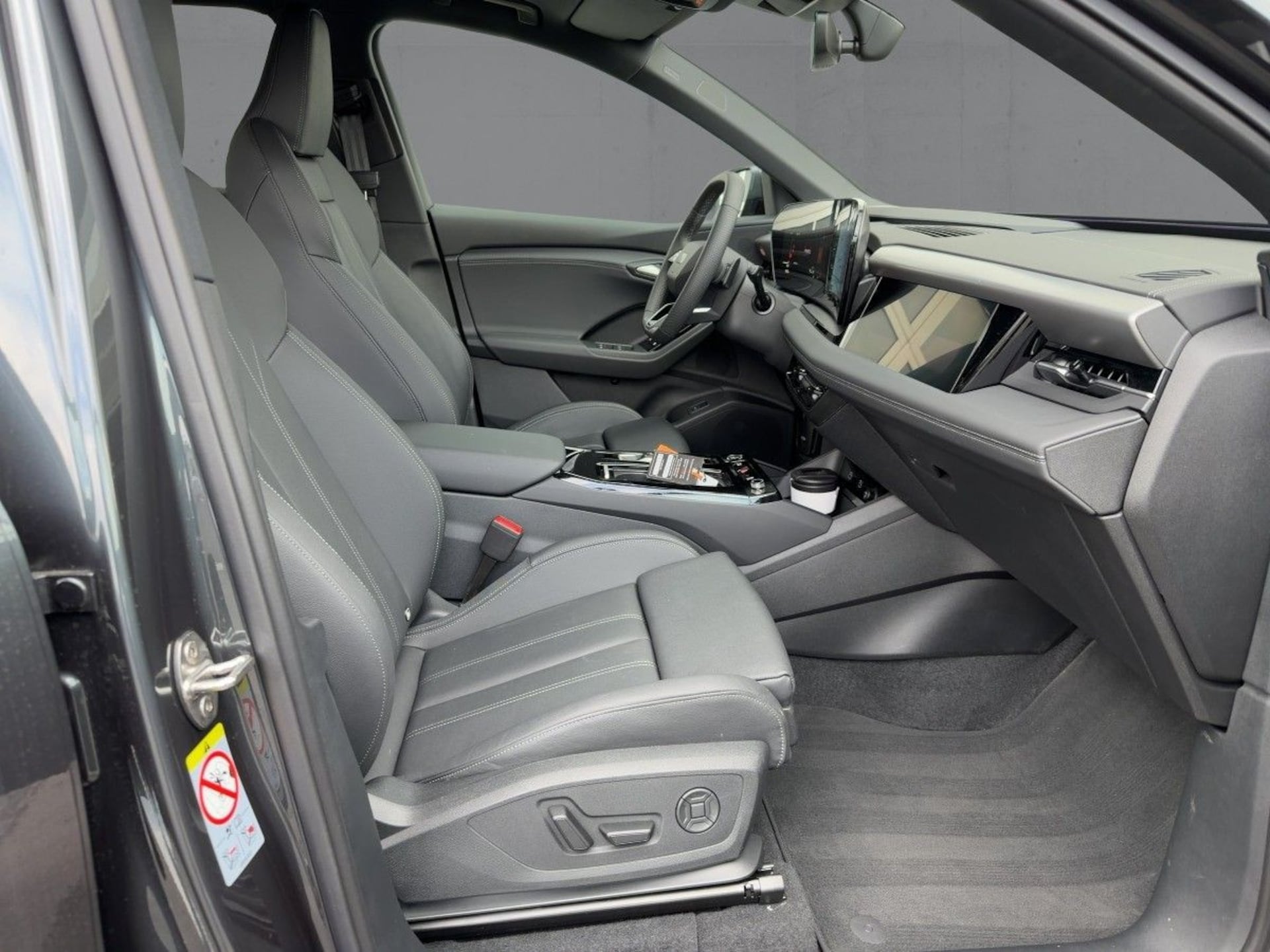 Audi Q6 SUV e-tron