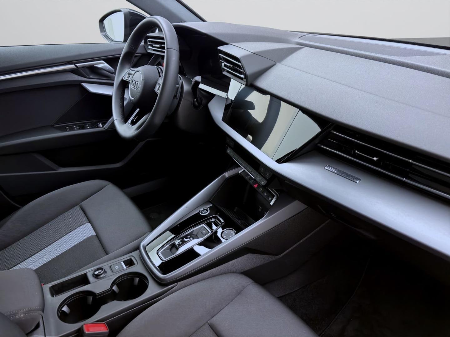 Bild über Audi A3 Limousine TFSI 110 kW S tronic - für weitere Informationen kontaktieren Sie den Audi Partner