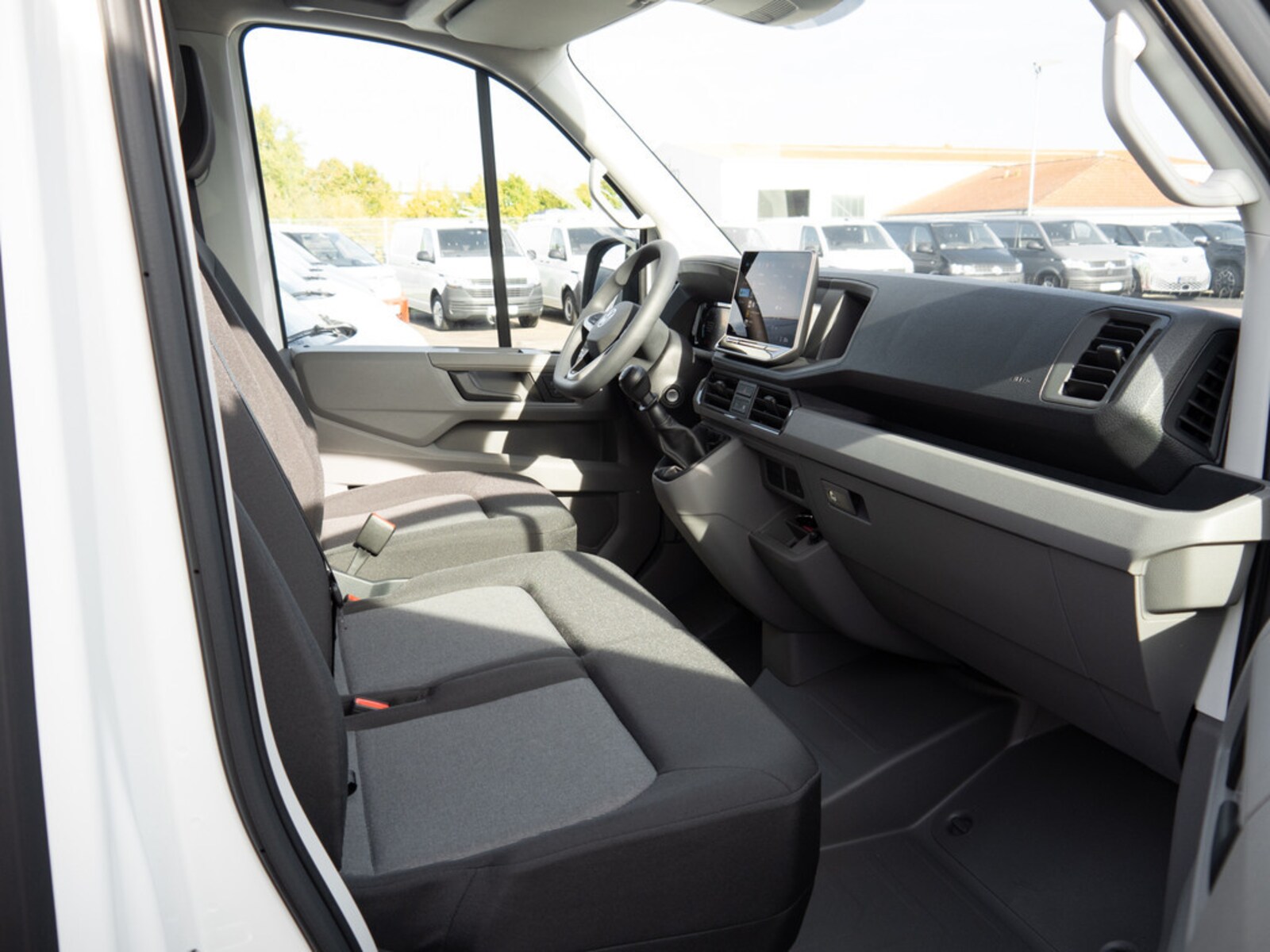 Volkswagen Crafter Kasten langer Radstand – Bild 2