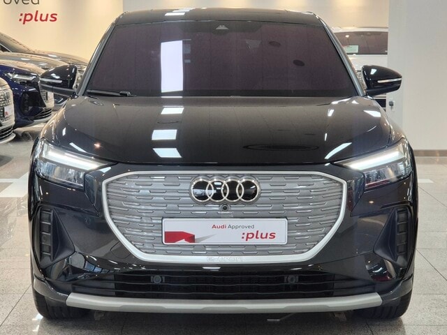 Audi e-tron 45 210, 00 kW 4