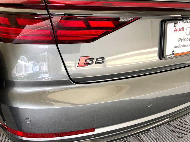 2025 Audi S8 Base - Photo 13