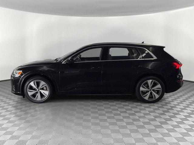 2024 Audi Q8 e-tron