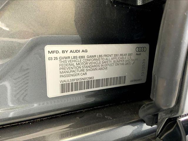 2025 Audi S8 Base - Photo 14
