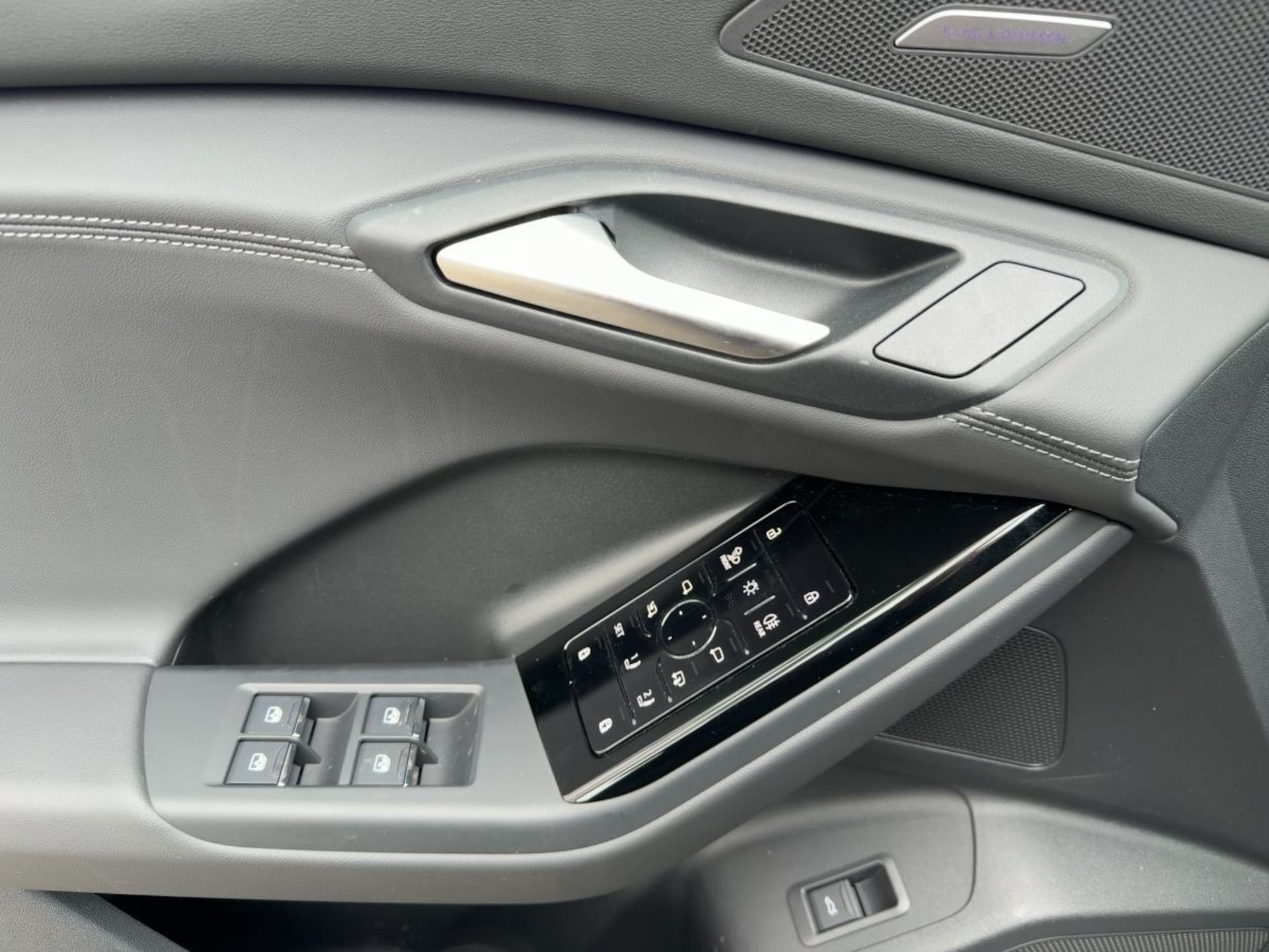 Audi Q6 SUV e-tron