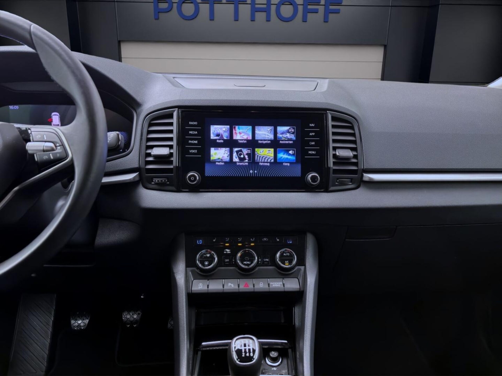 Skoda Karoq Selection
