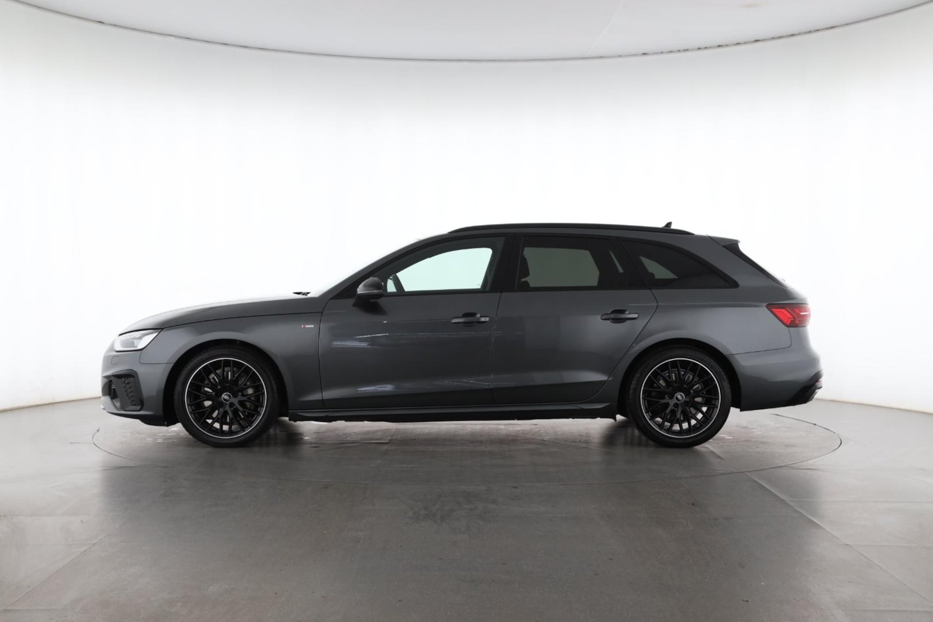 Audi A4 Avant S line