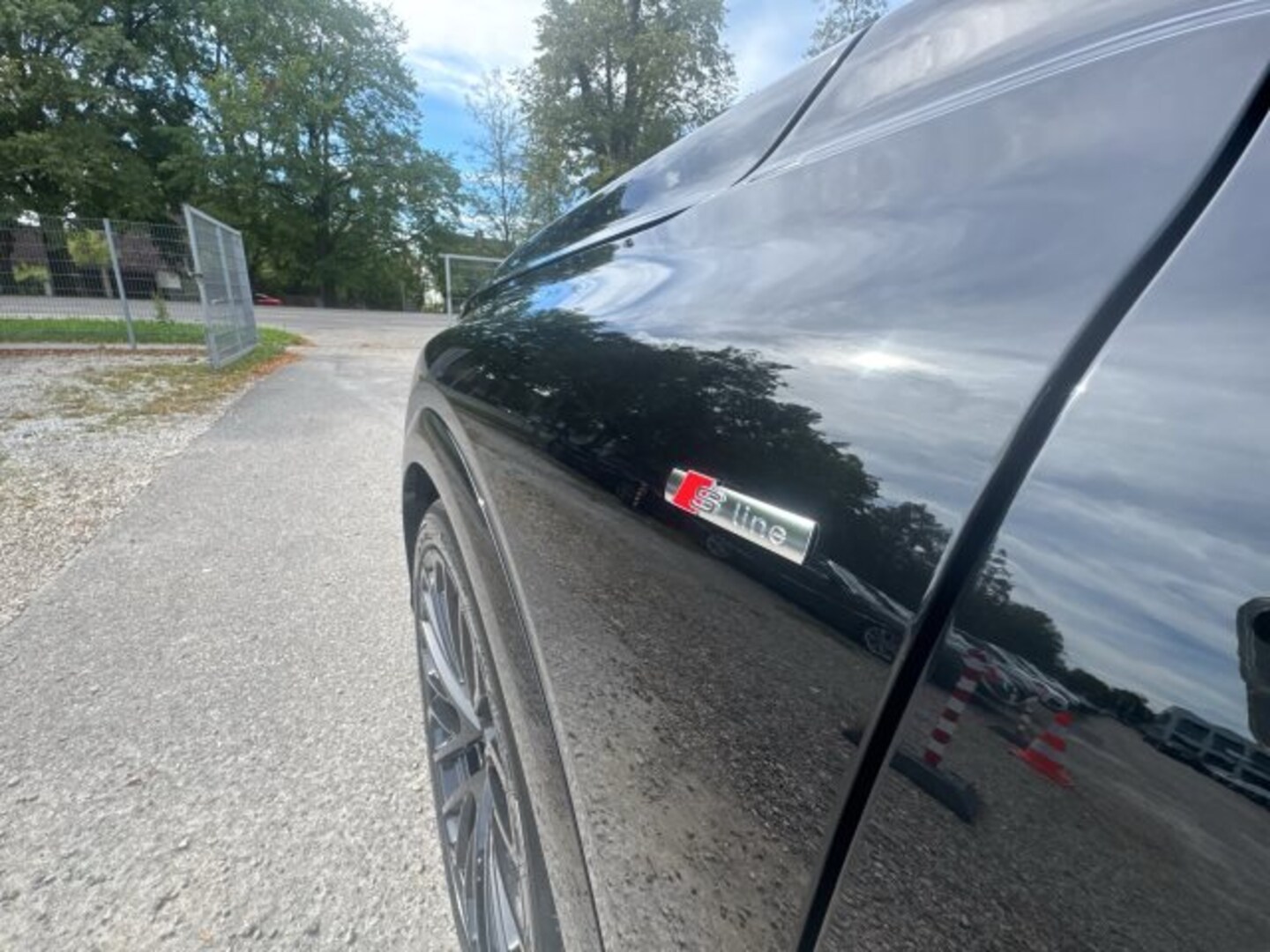 Bild über Audi Q7 SUV TDI quattro 220 kW tiptronic - für weitere Informationen kontaktieren Sie den Audi Partner