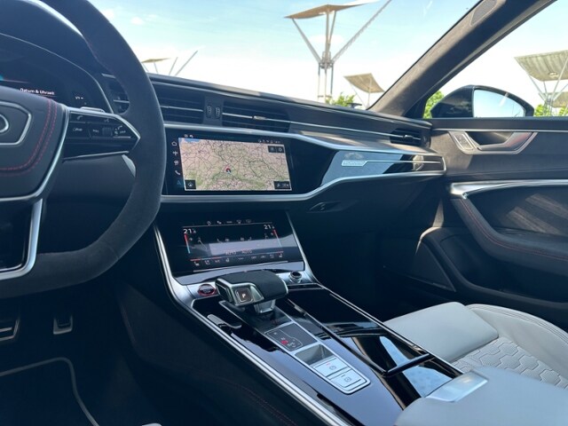 Image about Audi RS 6 Avant performance quattro tiptronic