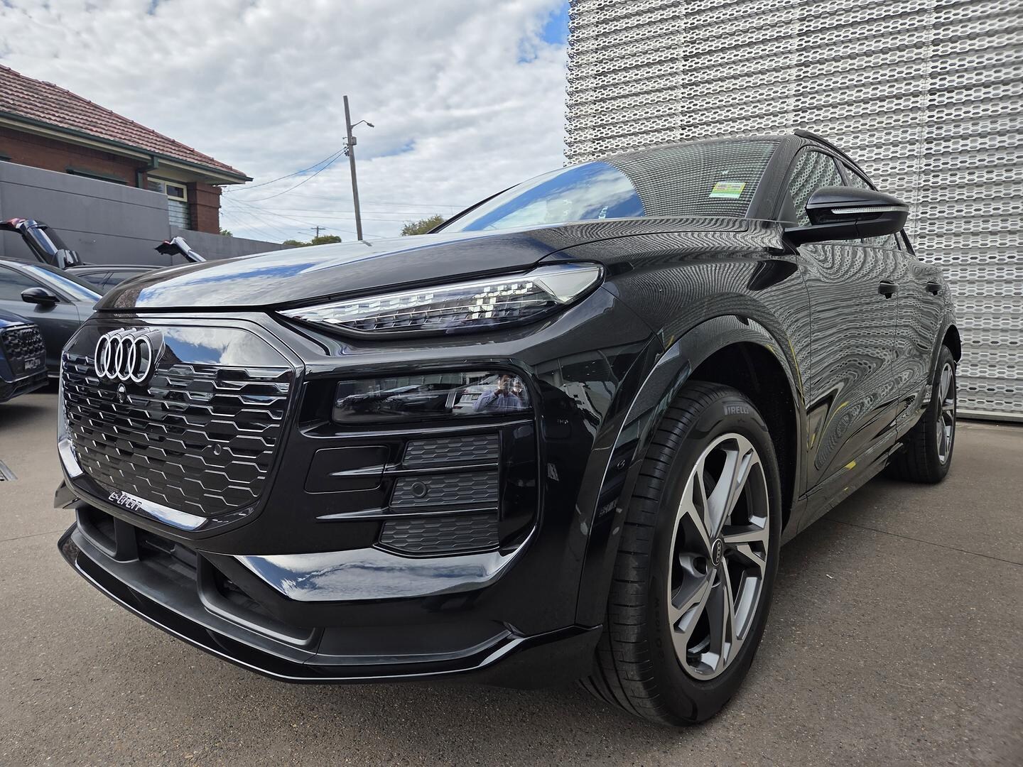 Image about Audi Q6 SUV e-tron e-tron