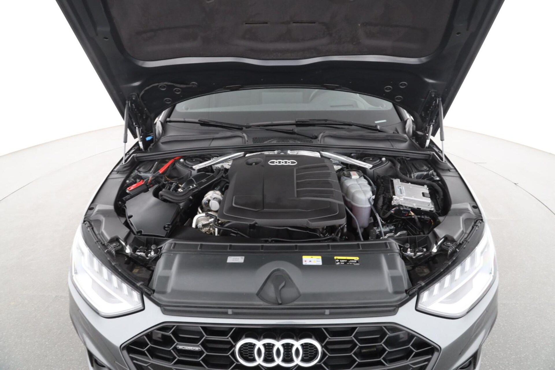 Audi A4 Avant S line