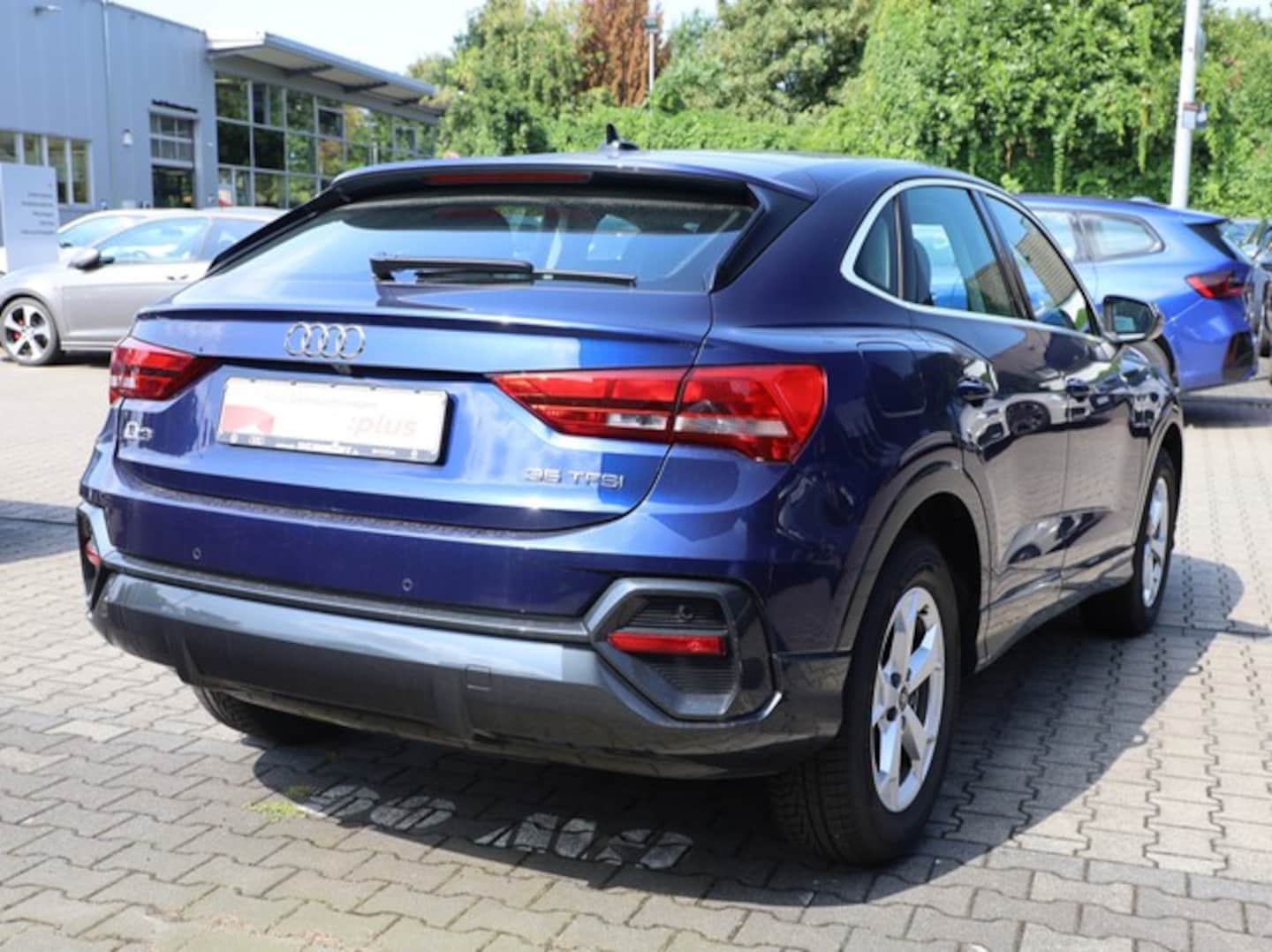 Bild über Audi Q3 Sportback 35 TFSI S tronic - für weitere Informationen kontaktieren Sie den Audi Partner
