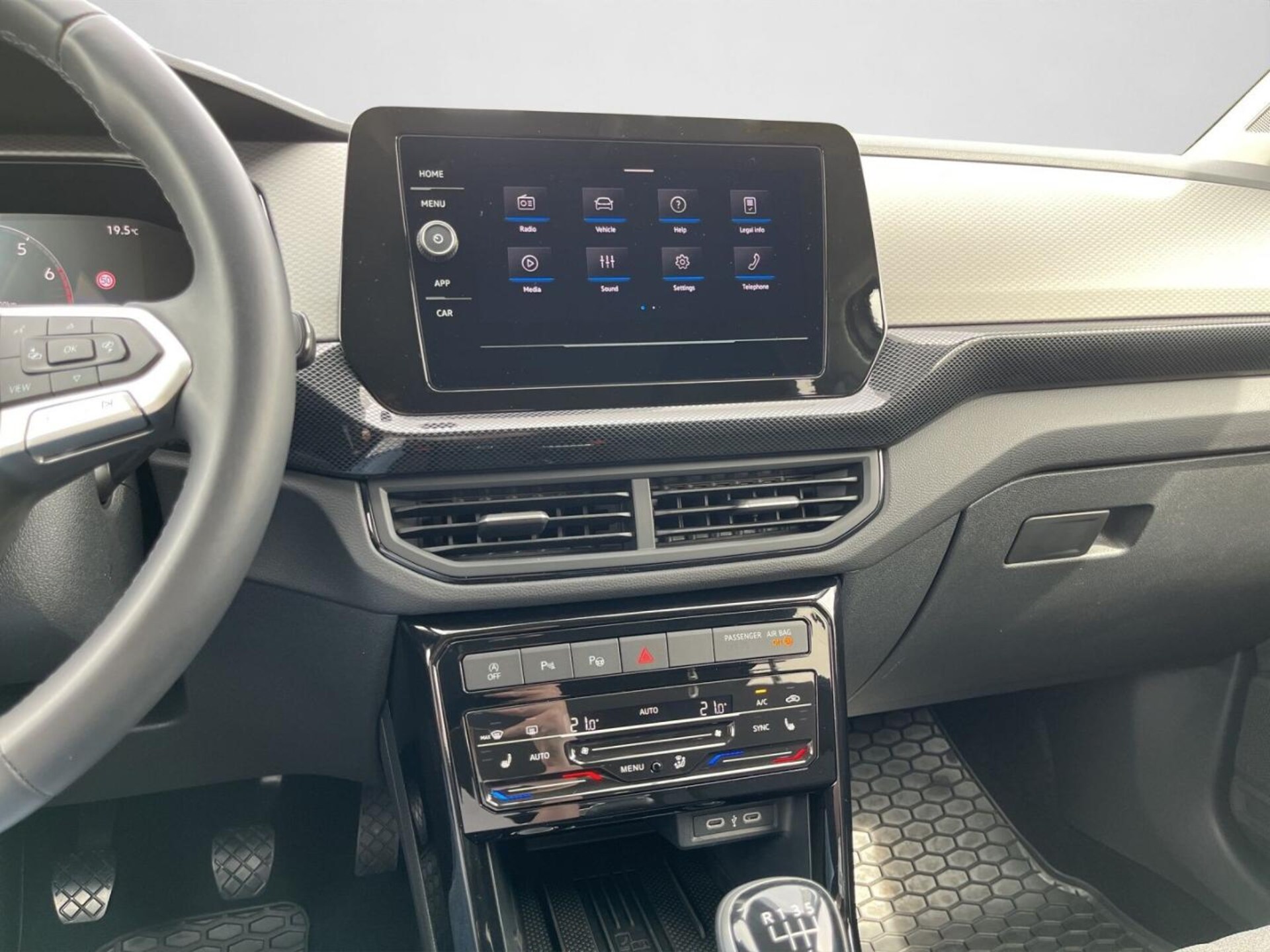 Volkswagen T-Cross Life