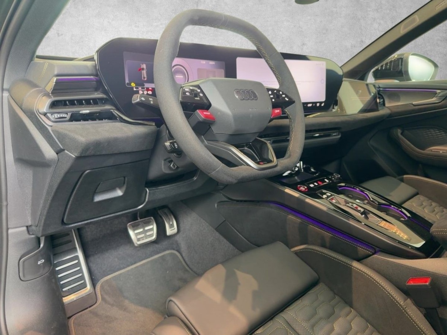 Bild über Audi RS 5 Limousine TFSI quattro 470 kW tiptronic - für weitere Informationen kontaktieren Sie den Audi Partner