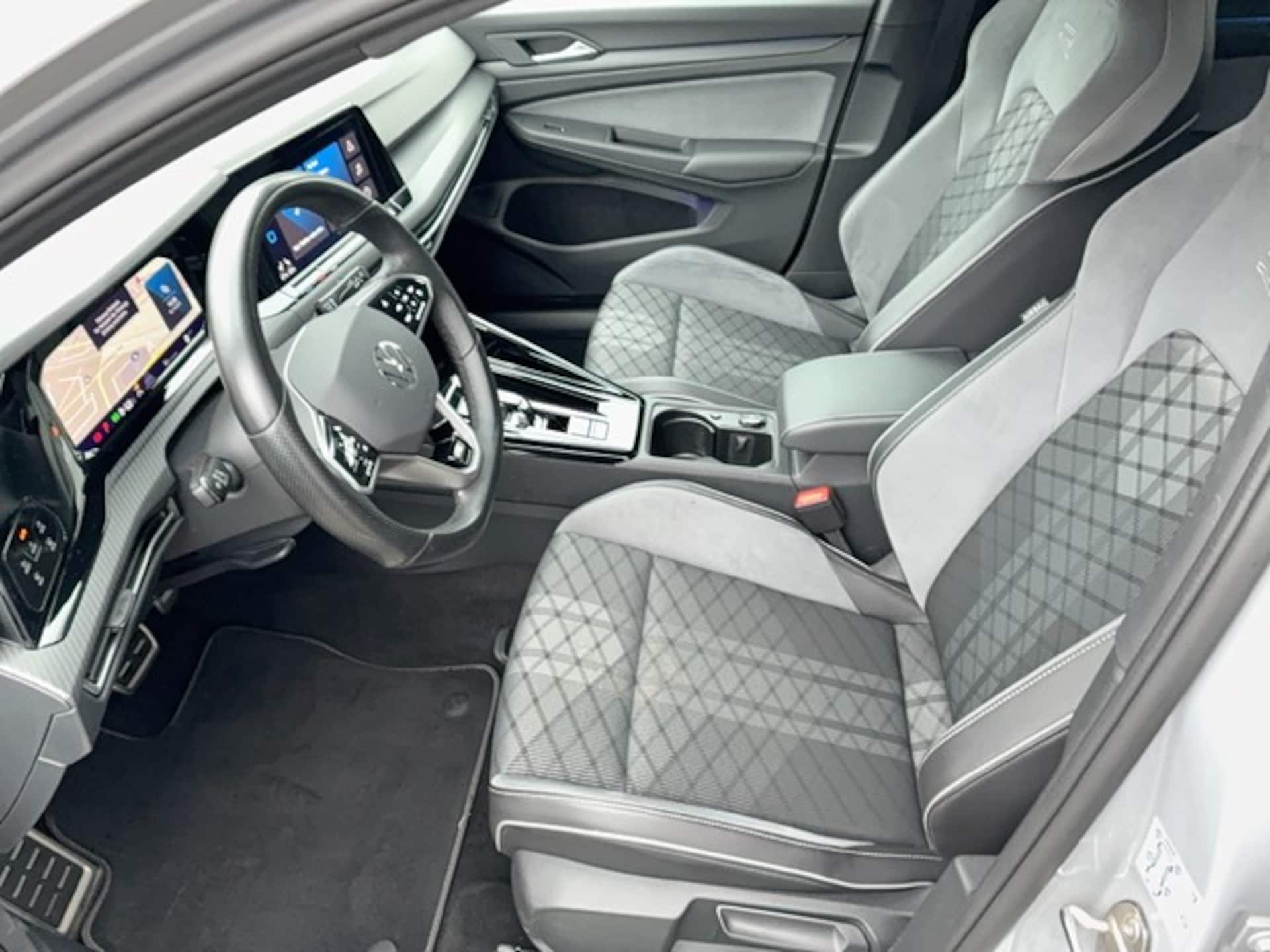 Volkswagen Golf Variant R-Line