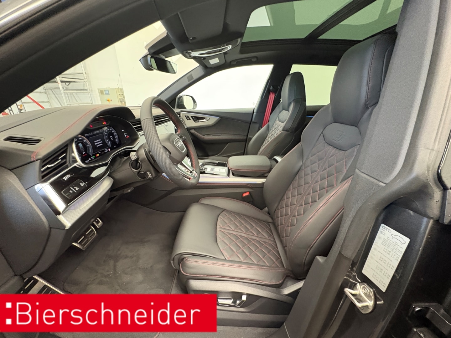 Bild über Audi Q8 SUV TFSI e S line business TFSI e quattro 360 kW tiptronic - für weitere Informationen kontaktieren Sie den Audi Partner