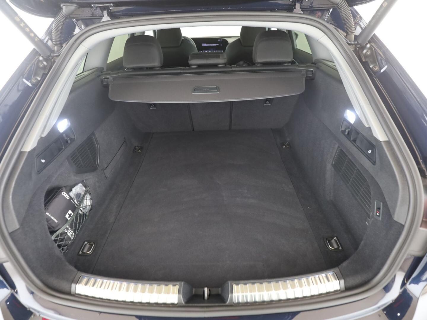 Bild über Audi A5 Avant TDI 150 kW S tronic - für weitere Informationen kontaktieren Sie den Audi Partner