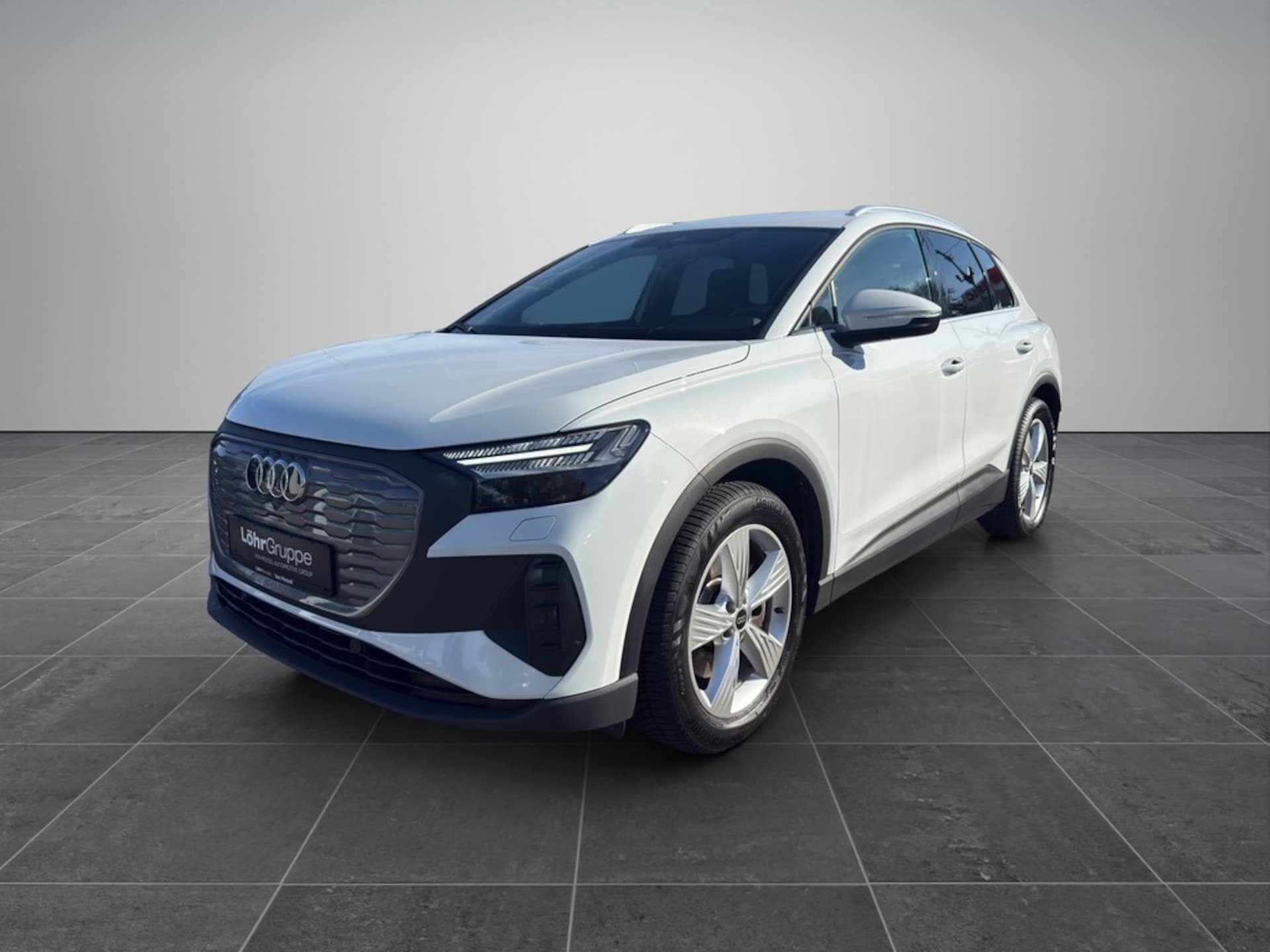 Audi Q4 e-tron — Audi Q4 e-tron 40 150 kW Q4 e-tron 40 *MATRIX*NAVI*KAMERA*SITZHEIZUNG*
